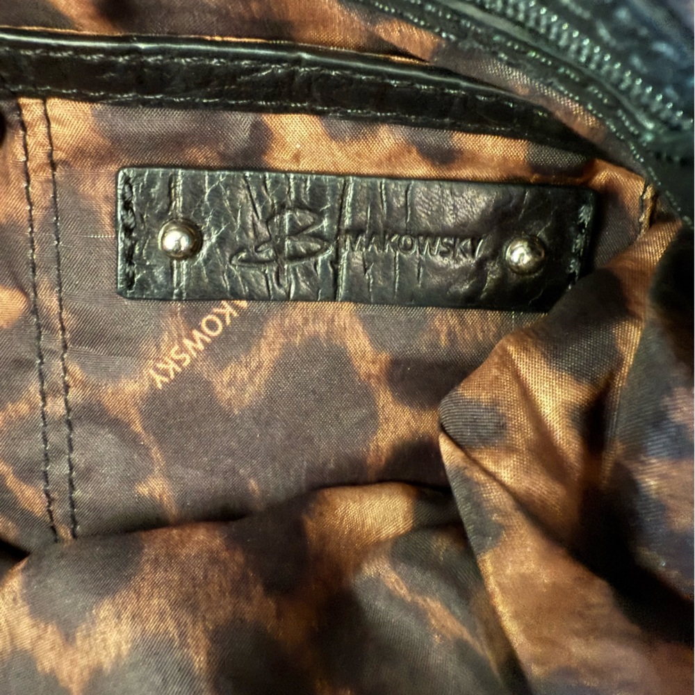 B. Makowsky Black Crossbody Bag - Picture 4 of 5
